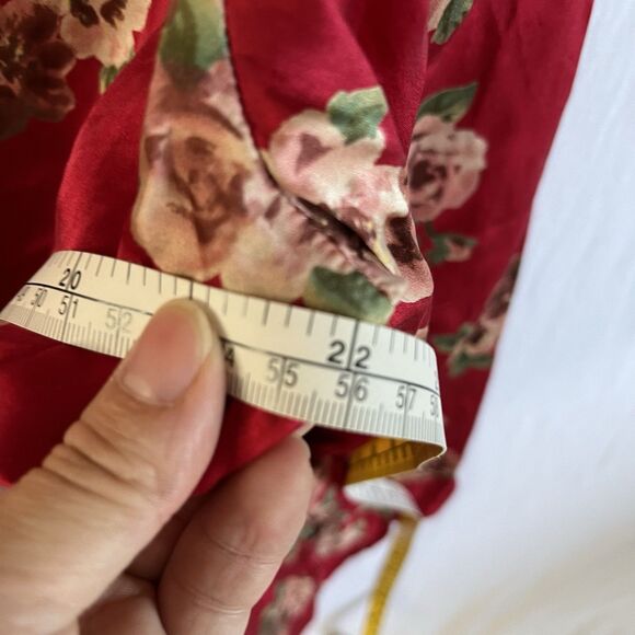 Lord & Taylor Womens 100% Silk Floral Button Up Blouse Sz L Flowy Lightweight - Picture 7 of 8